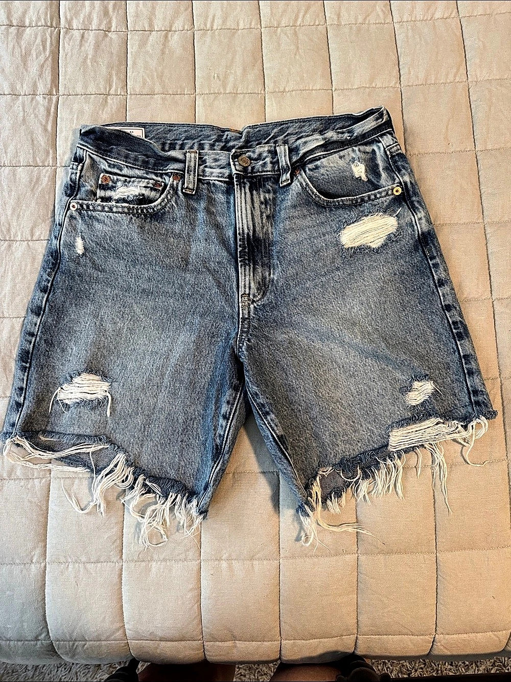 Gap 8" Loose Bermuda Mid Rise Shorts Distressed Denim Waist 28